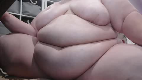 Snapshot of pugglelover chatting on January 15, 2025, 2:56 pm Puggie - online show from January 15, 2025, 2:56 pm