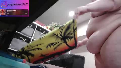 Snapshot of pugglelover chatting on September 27, 2025, 11:48 am Puggie - online show from September 27, 2025, 11:48 am