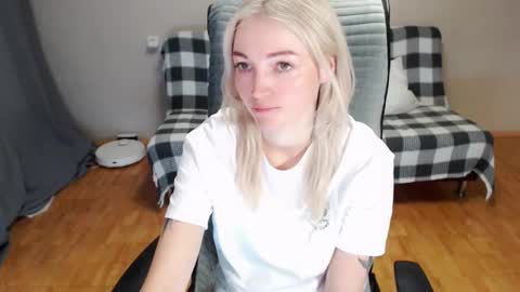 Polly online show from February 16, 2026, 3:13 am