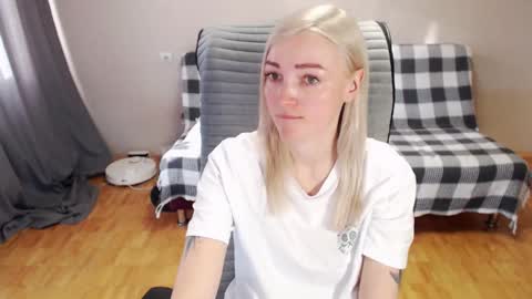 Polly online show from March 16, 2026, 4:40 am