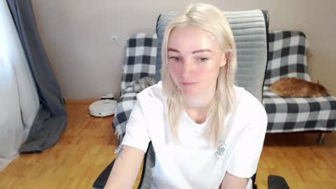 Polly online show from March 26, 2026, 5:46 am