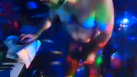 punkrunr083 online show from September 19, 2025, 8:49 am