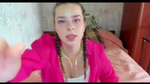 Polly online show from August 3, 2026, 2:33 pm
