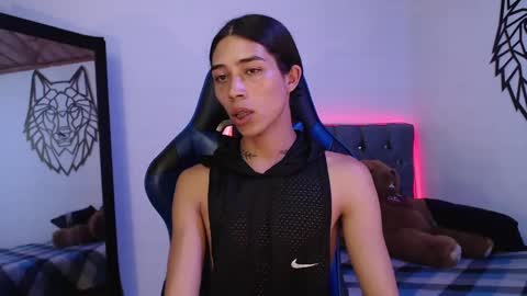 Cris online show from March 10, 2025, 7:29 pm