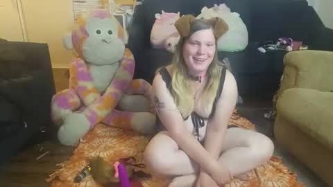 puppygirllovestobeg online show from June 7, 2026, 7:12 am
