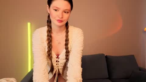 Eva online show from June 17, 2026, 2:58 am