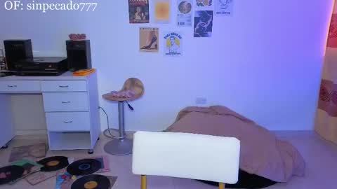 purepleasure25 online show from May 15, 2026, 12:01 pm