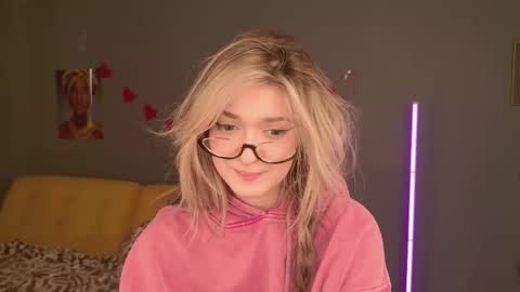 Bella online show from February 15, 2026, 7:51 am