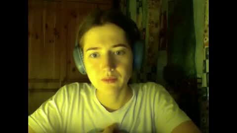 Snapshot of purple_cat55 chatting on January 5, 2025, 12:53 pm purple_cat55 online show from January 5, 2025, 12:53 pm