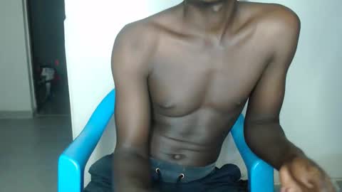 Snapshot of purple_hearts chatting on February 16, 2026, 6:59 pm purple_hearts online show from February 16, 2026, 6:59 pm