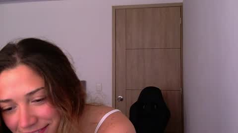 Snapshot of purpleluzzy chatting on July 10, 2026, 2:19 pm Lizzy online show from July 10, 2026, 2:19 pm