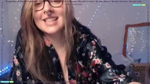 Snapshot of purplevanilla87 chatting on February 28, 2025, 2:31 am Purple online show from February 28, 2025, 2:31 am
