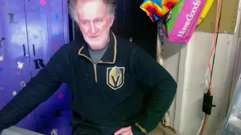 Snapshot of pussy_licker0127 chatting on January 16, 2025, 3:34 am Mark online show from January 16, 2025, 3:34 am