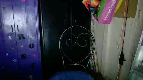 Snapshot of pussy_licker0127 chatting on January 22, 2025, 1:53 pm Mark online show from January 22, 2025, 1:53 pm