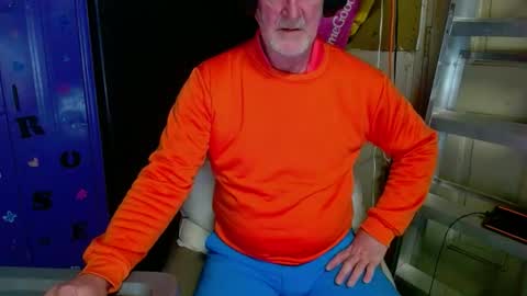 Snapshot of pussy_licker0127 chatting on March 5, 2025, 7:49 pm Mark online show from March 5, 2025, 7:49 pm