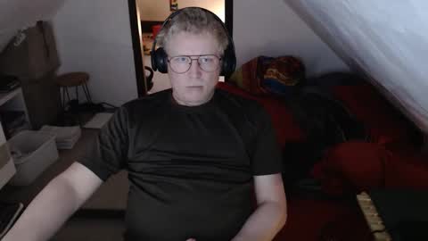 pussylovercb online show from April 27, 2026, 8:56 am