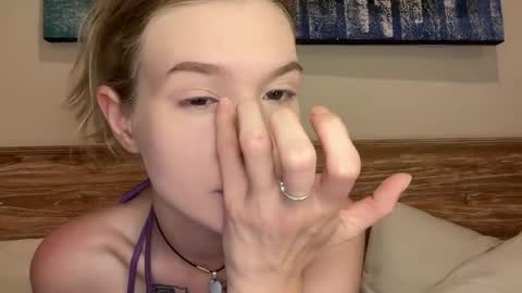 Lina online show from February 4, 2026, 9:31 pm