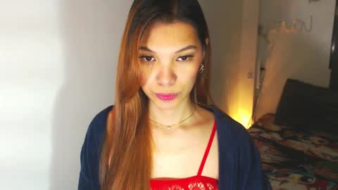 Snapshot of pussywetandwild chatting on January 2, 2025, 10:11 pm LHARA online show from January 2, 2025, 10:11 pm