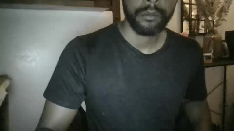 Snapshot of python974 chatting on May 4, 2026, 6:37 pm Python online show from May 4, 2026, 6:37 pm
