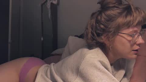 Snapshot of quack__quack chatting on December 2, 2024, 4:20 pm online show from December 2, 2024, 4:20 pm