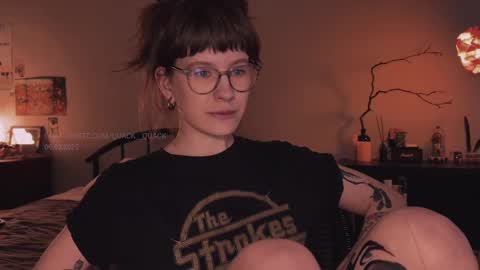 Snapshot of quack__quack chatting on March 6, 2025, 3:24 pm online show from March 6, 2025, 3:24 pm