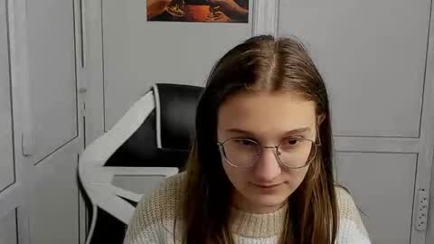 Amelie online show from April 7, 2026, 7:53 am