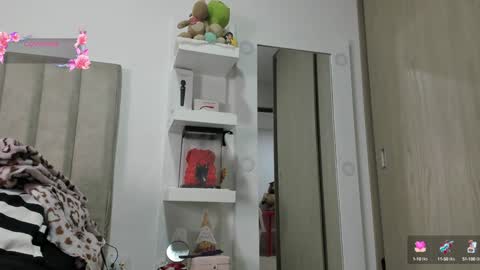 Snapshot of queen_antonella_oficial chatting on January 17, 2025, 11:59 am QUEEN ANTONELLA online show from January 17, 2025, 11:59 am