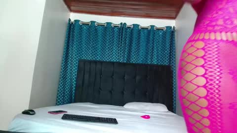 Queen armani online show from February 28, 2025, 11:56 pm