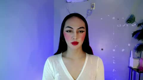 queen_danaya online show from June 19, 2026, 11:30 pm