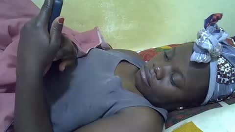 Snapshot of queen_darling3 chatting on April 28, 2026, 11:21 pm Gentrix online show from April 28, 2026, 11:21 pm