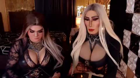 queen_horsecock online show from June 11, 2026, 2:53 am