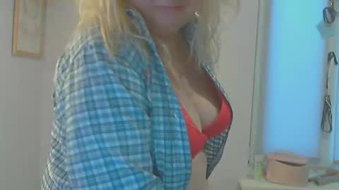 queen_jane8 online show from February 15, 2025, 12:43 pm