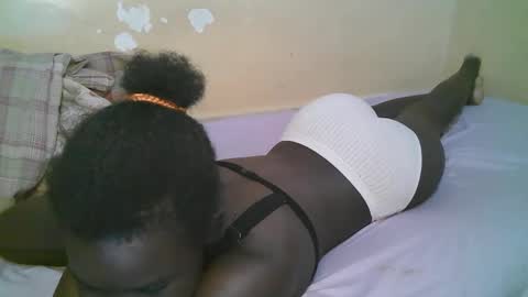 queen_latasha online show from February 28, 2026, 6:03 am