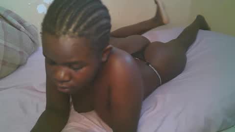 queen_latasha online show from April 30, 2026, 7:47 am