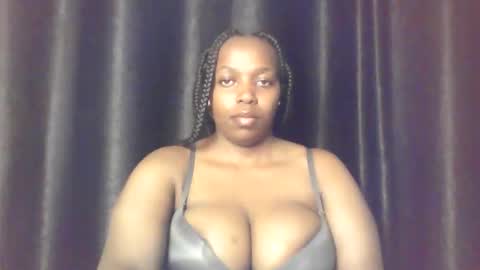 Snapshot of queen_melanine chatting on March 2, 2026, 11:17 am QUEEN online show from March 2, 2026, 11:17 am