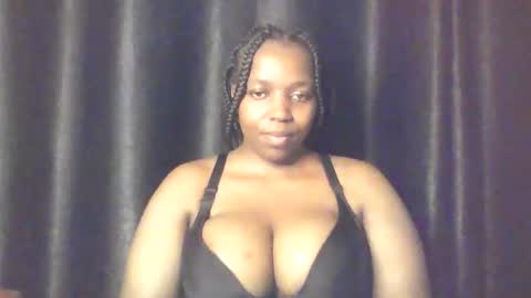 Snapshot of queen_melanine chatting on March 16, 2026, 11:36 am QUEEN online show from March 16, 2026, 11:36 am