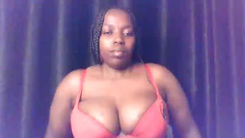 Snapshot of queen_melanine chatting on March 21, 2026, 2:05 am QUEEN online show from March 21, 2026, 2:05 am