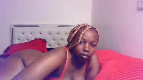 Snapshot of queen_melanine chatting on April 6, 2026, 5:30 am QUEEN online show from April 6, 2026, 5:30 am