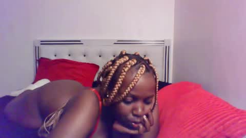 Snapshot of queen_melanine chatting on April 8, 2026, 5:51 am QUEEN online show from April 8, 2026, 5:51 am