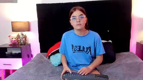 queen_misy online show from June 19, 2026, 9:40 pm