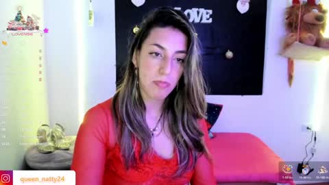 Snapshot of queen_natttyy chatting on December 27, 2024, 8:35 am queen_natttyy online show from December 27, 2024, 8:35 am