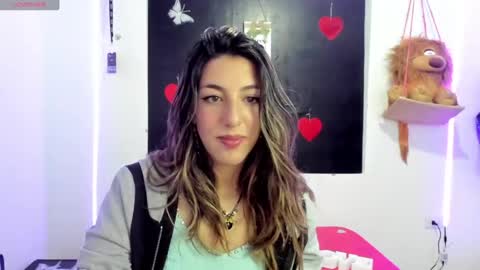 Snapshot of queen_natttyy chatting on January 10, 2025, 5:05 am queen_natttyy online show from January 10, 2025, 5:05 am