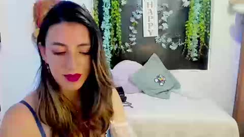 Snapshot of queen_natttyy chatting on September 8, 2025, 3:11 pm queen_natttyy online show from September 8, 2025, 3:11 pm