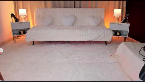 queen_of_deepthroat online show from December 8, 2024, 4:57 am