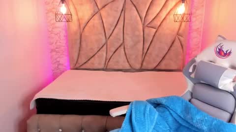   online show from February 26, 2025, 12:03 pm