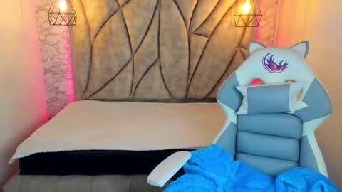   online show from March 5, 2025, 12:11 pm