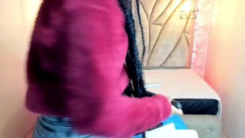   online show from March 10, 2025, 12:04 pm