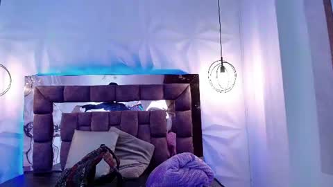Snapshot of queen_perla_ chatting on June 26, 2026, 12:20 pm online show from June 26, 2026, 12:20 pm