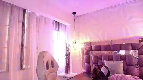 Snapshot of queen_perla_ chatting on July 13, 2026, 12:41 pm online show from July 13, 2026, 12:41 pm