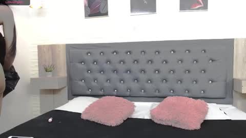 Queen Pocahontas online show from February 17, 2025, 1:32 pm